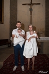 Photographie d'un couple de parents et leurs jumeaux réalisée par Huitièm'art, photographe de baptême à Avignon (Vaucluse)